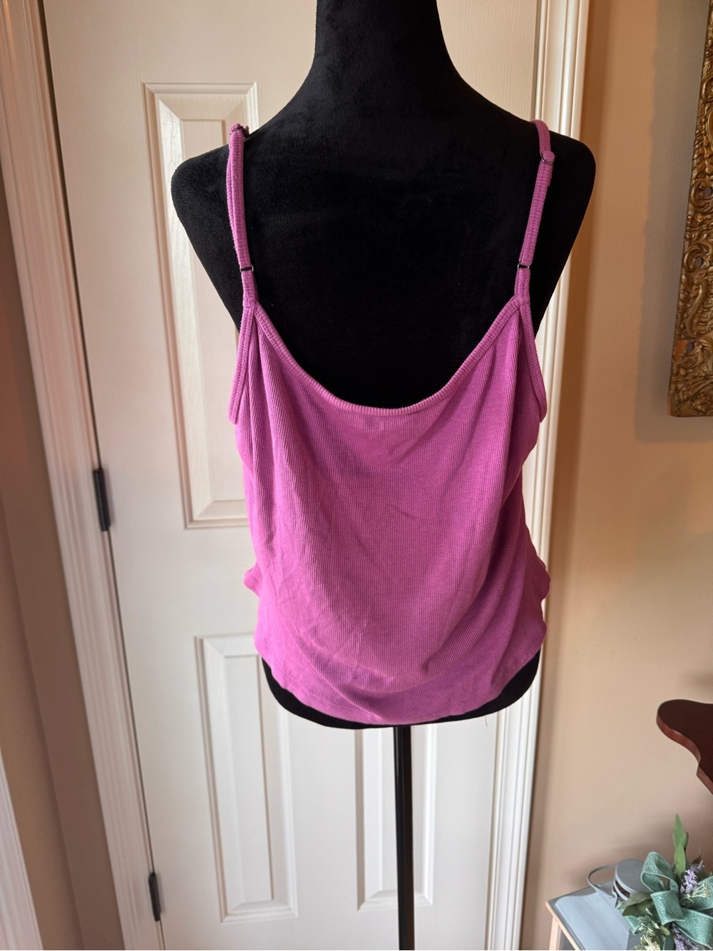 Pilcro Ribbed Button-Front Cami in Raspberry - Sz Large - Picture 6 of 11